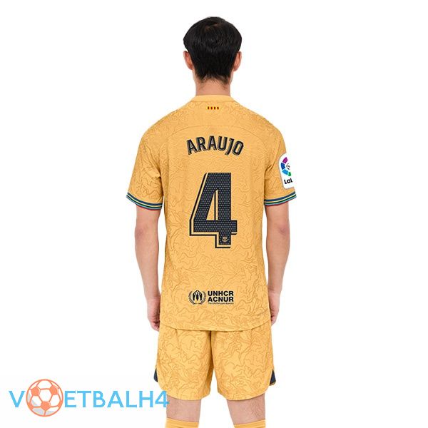 FC Barcelona (R. Araujo 4) voetbal jersey uit geel 2022/2023