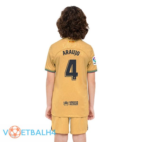 FC Barcelona (R. Araujo 4) kinderen voetbal jersey uit geel 2022/2023